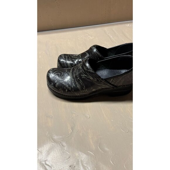 Dansko Professional Whirl Patent Clog Womens size 9.5-10 EUR40 - Picture 3 of 16